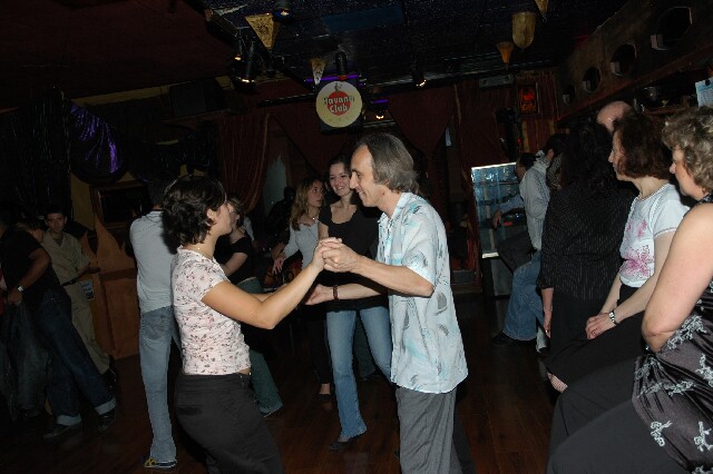 min 2005 12 04 sharkys 135